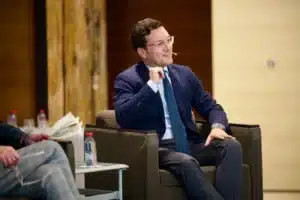El Dr. José Luis Martín Alguacil, habla sobre la cirugía robótica de rodilla
