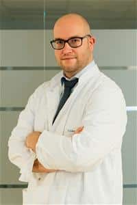 Dr Alejandro Reyes - Traumatologo especialista en Cirugía de Cadera